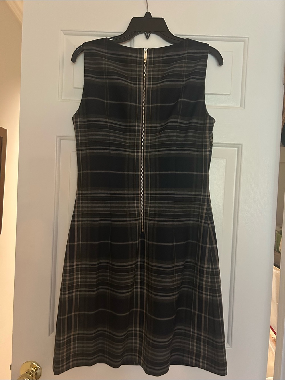 Tommy Hilfiger Plaid Sheath Dress Size 10 | Sleeveless Career Office Chic - Picture 5 of 6
